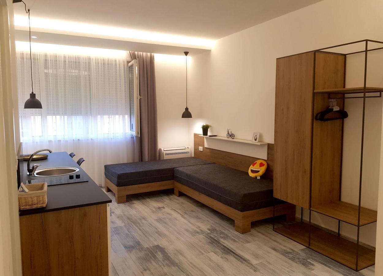 Urban Rooms Tiranë Luaran gambar