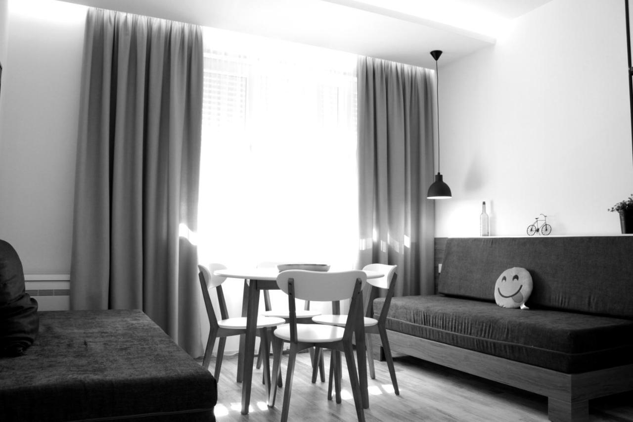 Urban Rooms Tiranë Luaran gambar